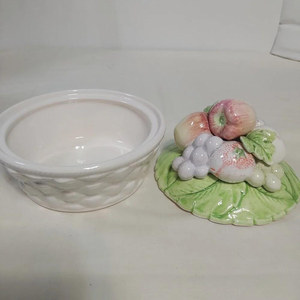 Vintage Elizabeth Arden Ceramic Fruit‎ Basket Trinket Candy Dish Lid Japan